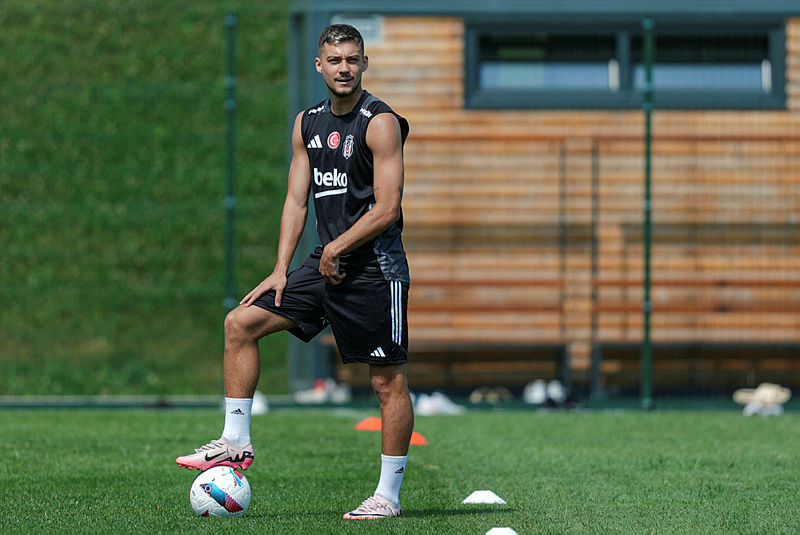 TRANSFER HABERİ | Beşiktaş’ta o yıldıza dev teklif! Kasa dolacak