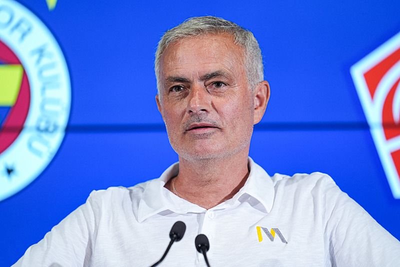 Jose Mourinho’dan sürpriz karar! İşte Fenerbahçe’nin Göztepe maçı muhtemel 11’i