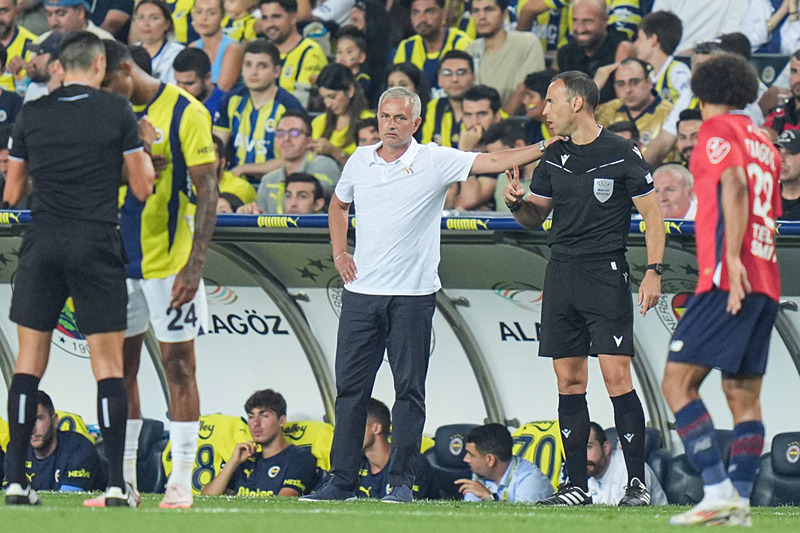 Jose Mourinho’dan sürpriz karar! İşte Fenerbahçe’nin Göztepe maçı muhtemel 11’i