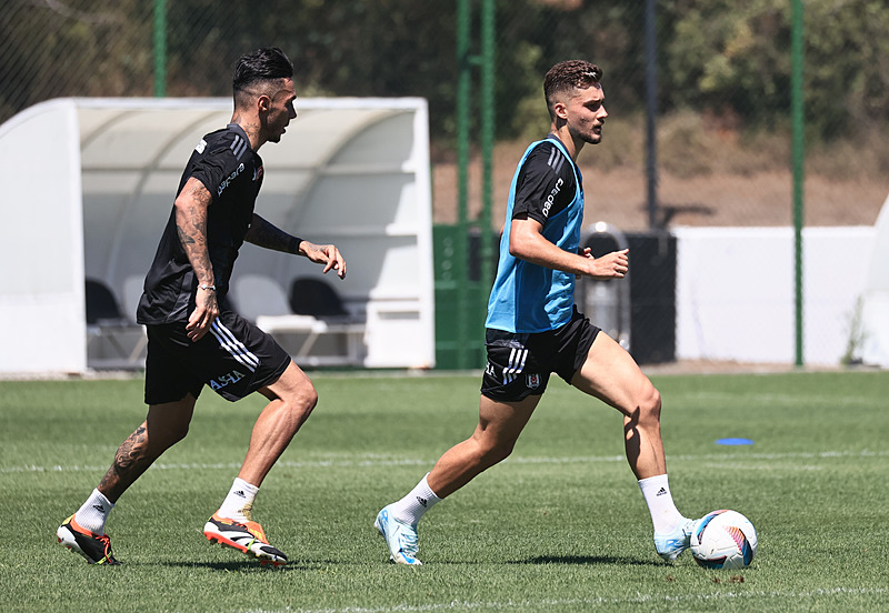 Beşiktaş taraftarının karşısına çıkıyor! İşte Giovanni van Bronckhorst’un Antalyaspor maçı muhtemel 11’i