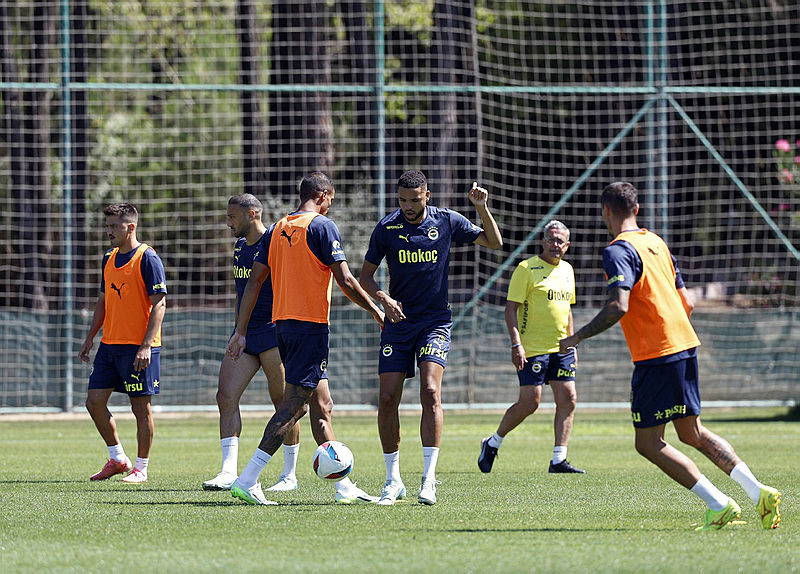 TRANSFER HABERİ | Fenerbahçe’nin eski aşkı depreşti! Mourinho’nun özel isteği var