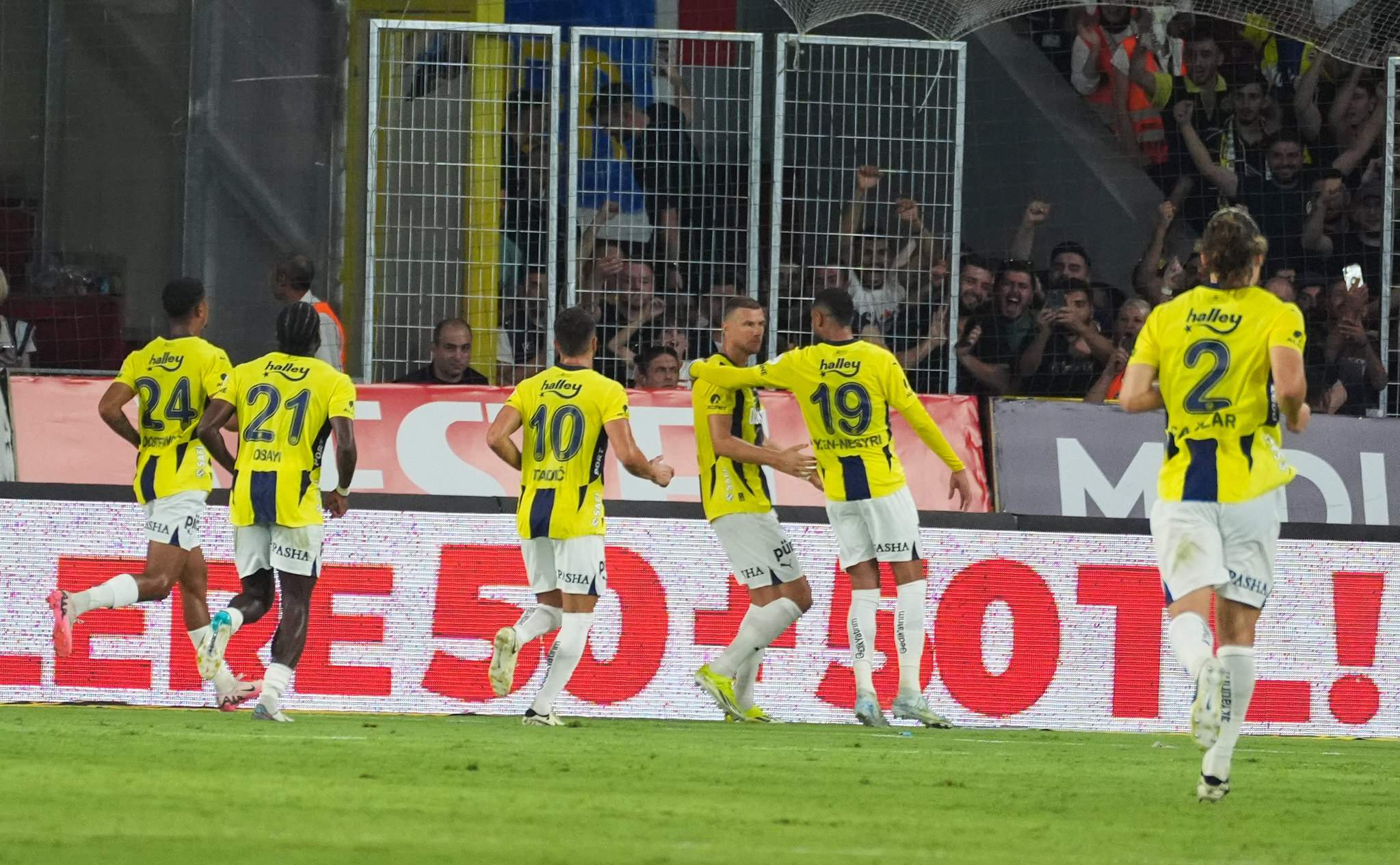 Ahmet Çakar’dan flaş Mourinho sözleri! Jose Mourinho dün gece intihar etti