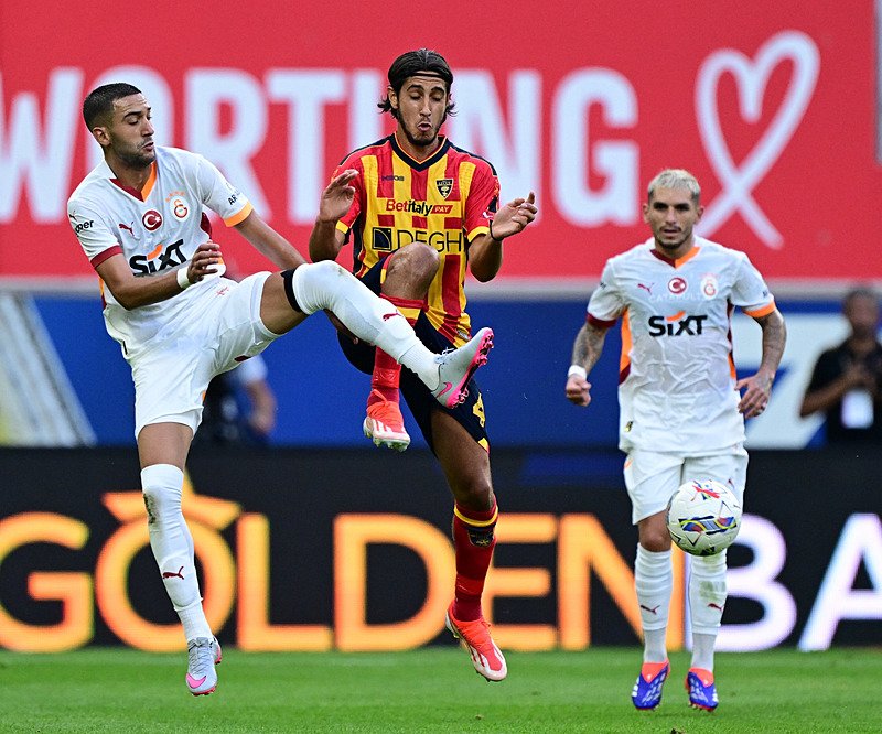 GALATASARAY TRANSFER HABERİ - Okan Buruk yıldız ismin biletini kesti! Şansı kalmadı