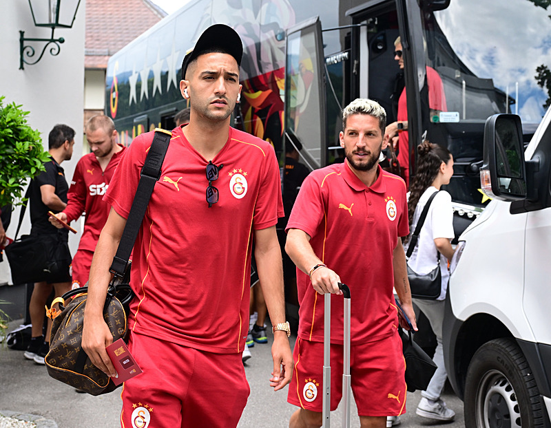 GALATASARAY TRANSFER HABERİ - Okan Buruk yıldız ismin biletini kesti! Şansı kalmadı