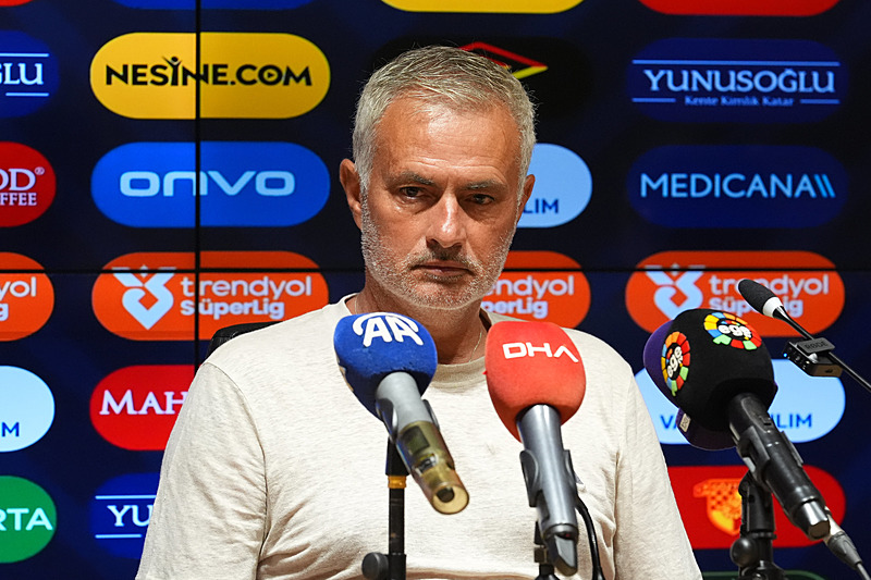 Spor yazarları Göztepe - Fenerbahçe maçını değerlendirdi! Jose Mourinho’nun yaptığı deneme...
