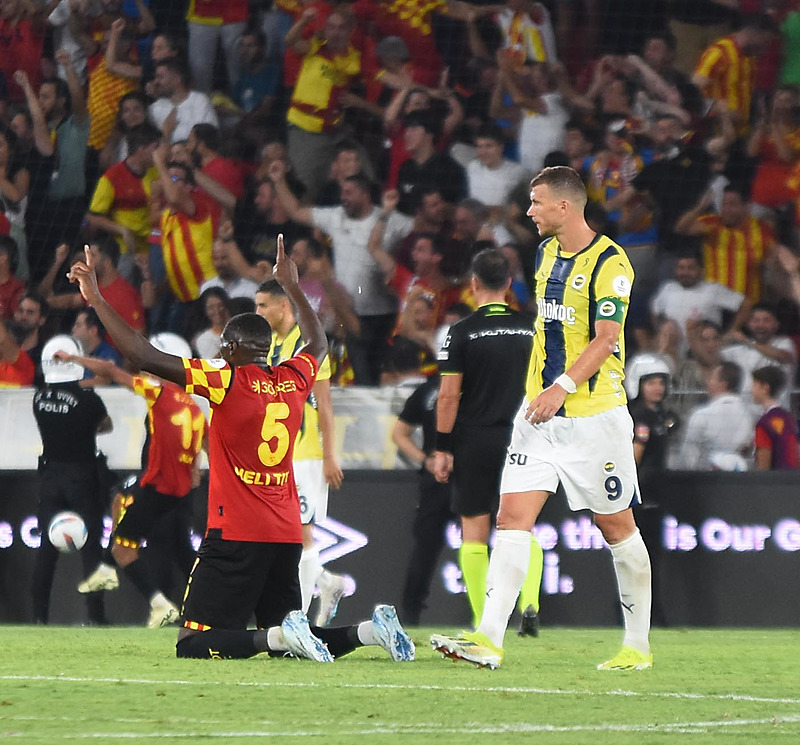 Spor yazarları Göztepe - Fenerbahçe maçını değerlendirdi! Jose Mourinho’nun yaptığı deneme...
