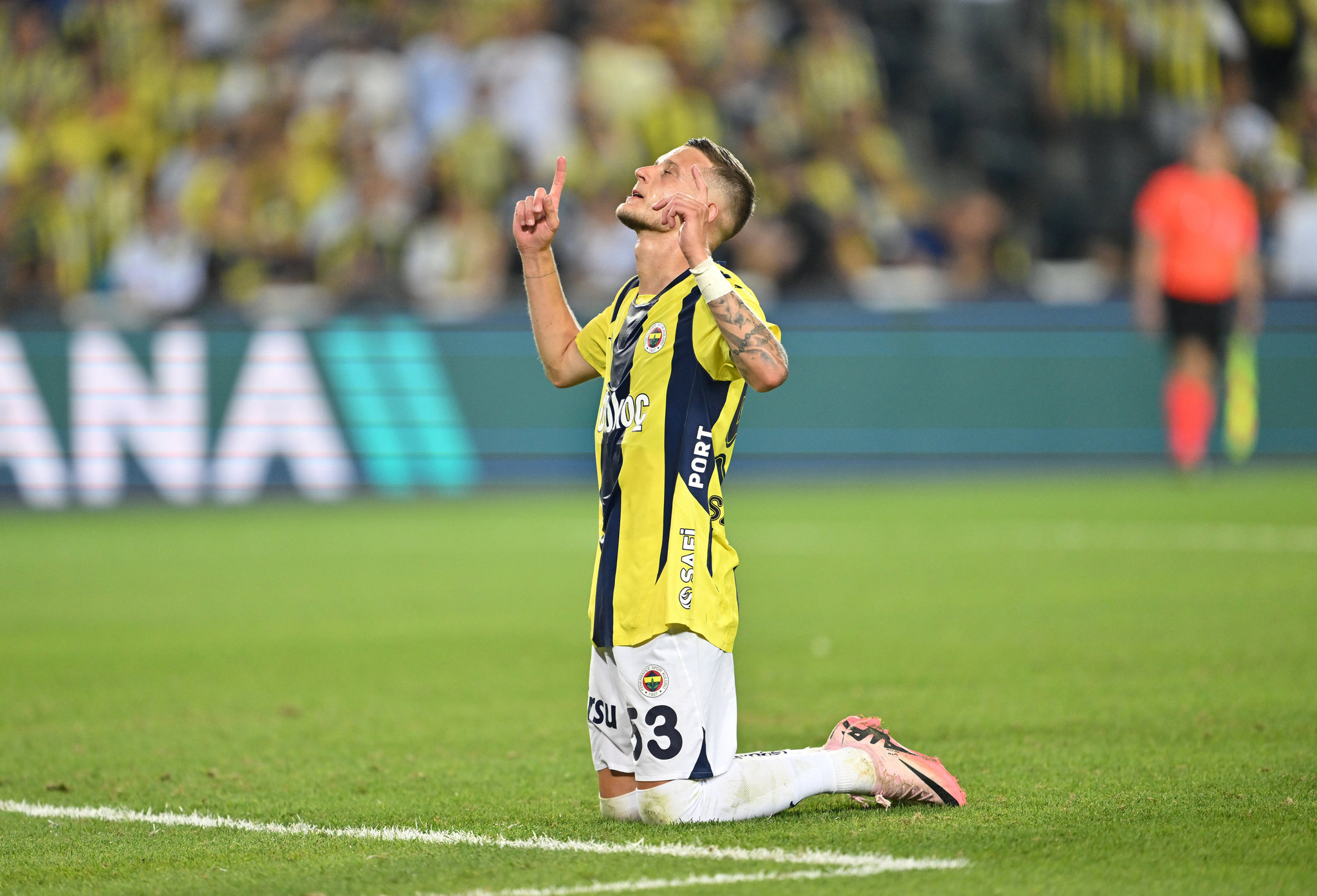 Fenerbahçe’de Sebastian Szymanski için dudak uçuklatan rakam! İtalya devinden rekor teklif