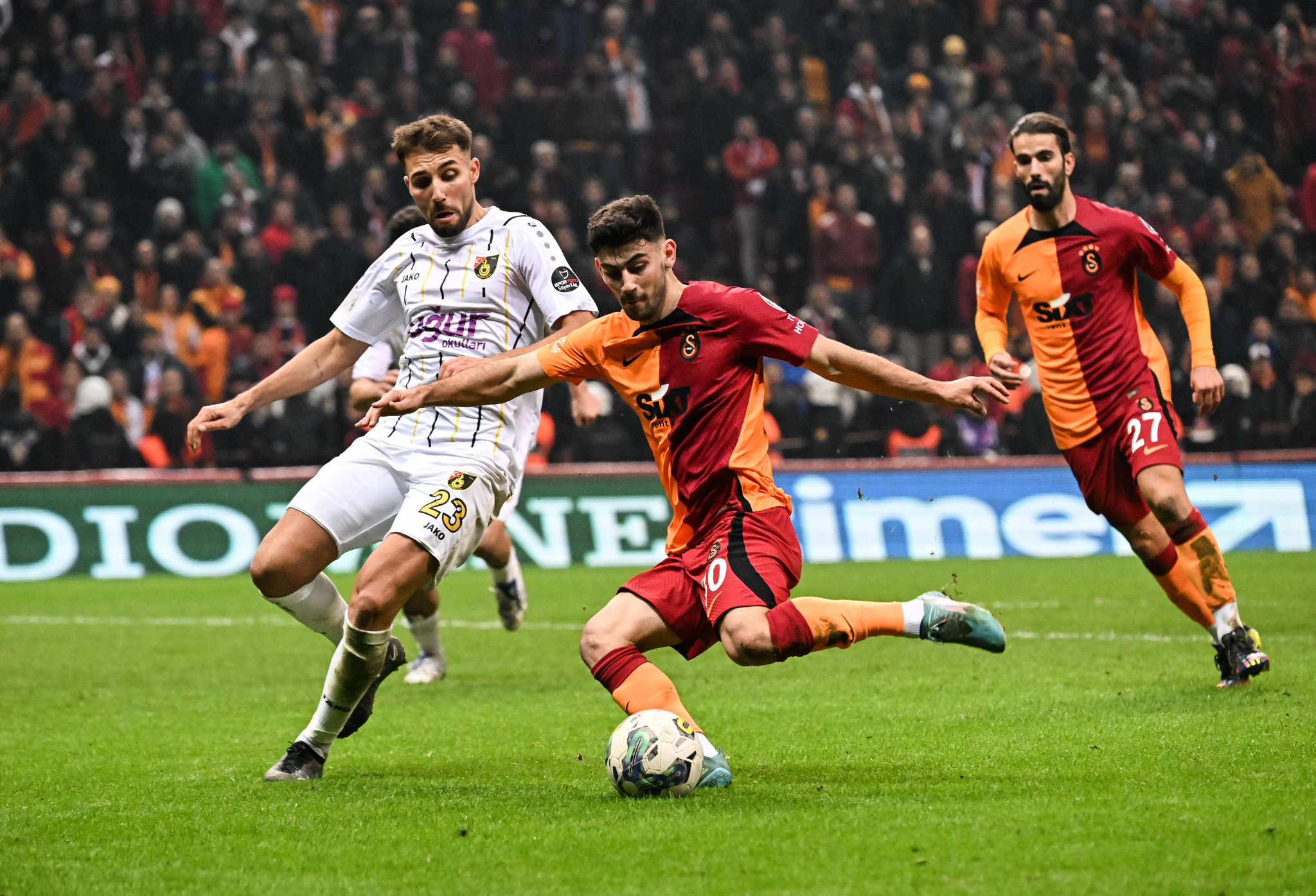 Okan Buruk’un gözüne giremedi! Galatasaray’da flaş ayrılık