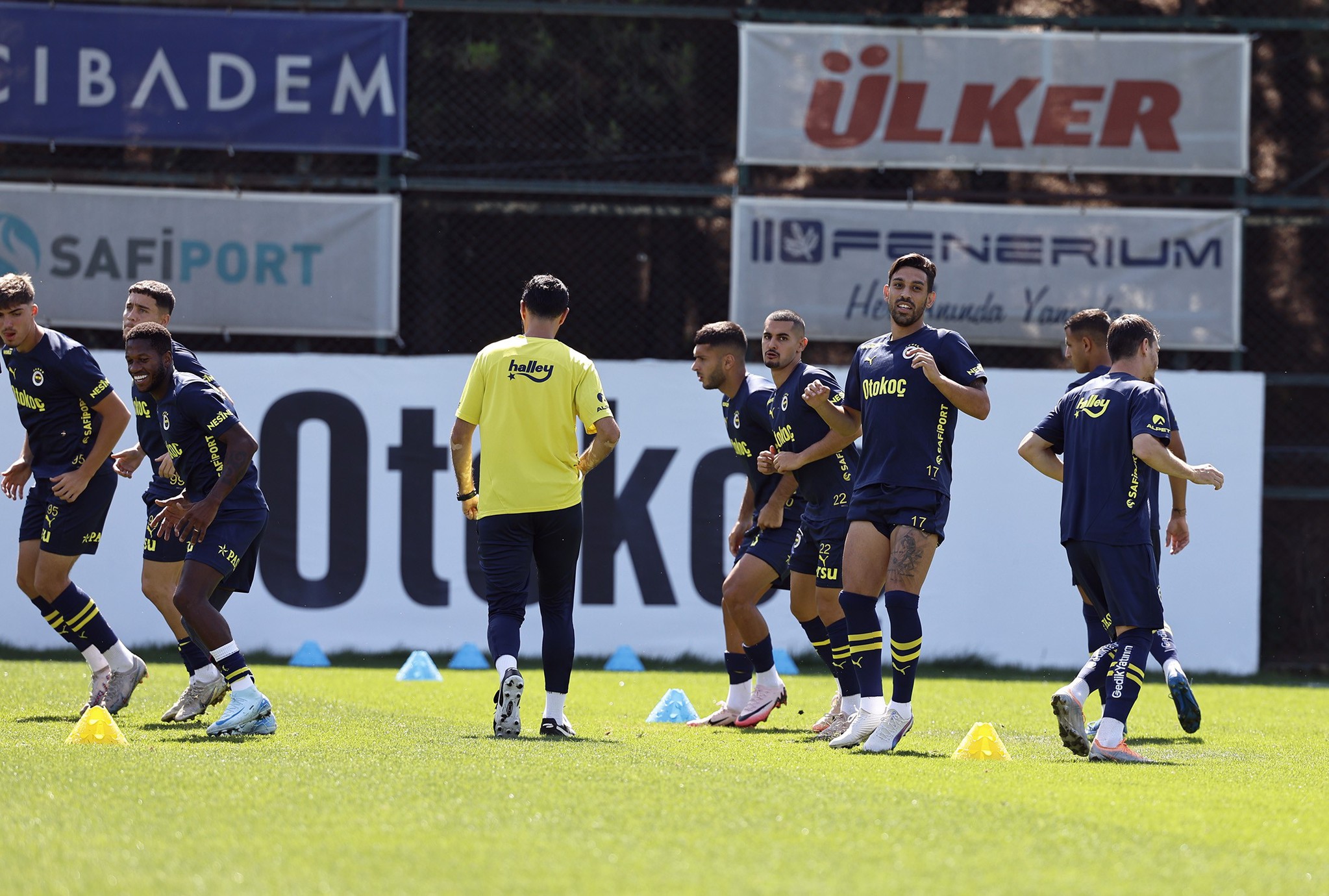 Fenerbahçe’de ayrılık furyası! 5 isim gözden düştü