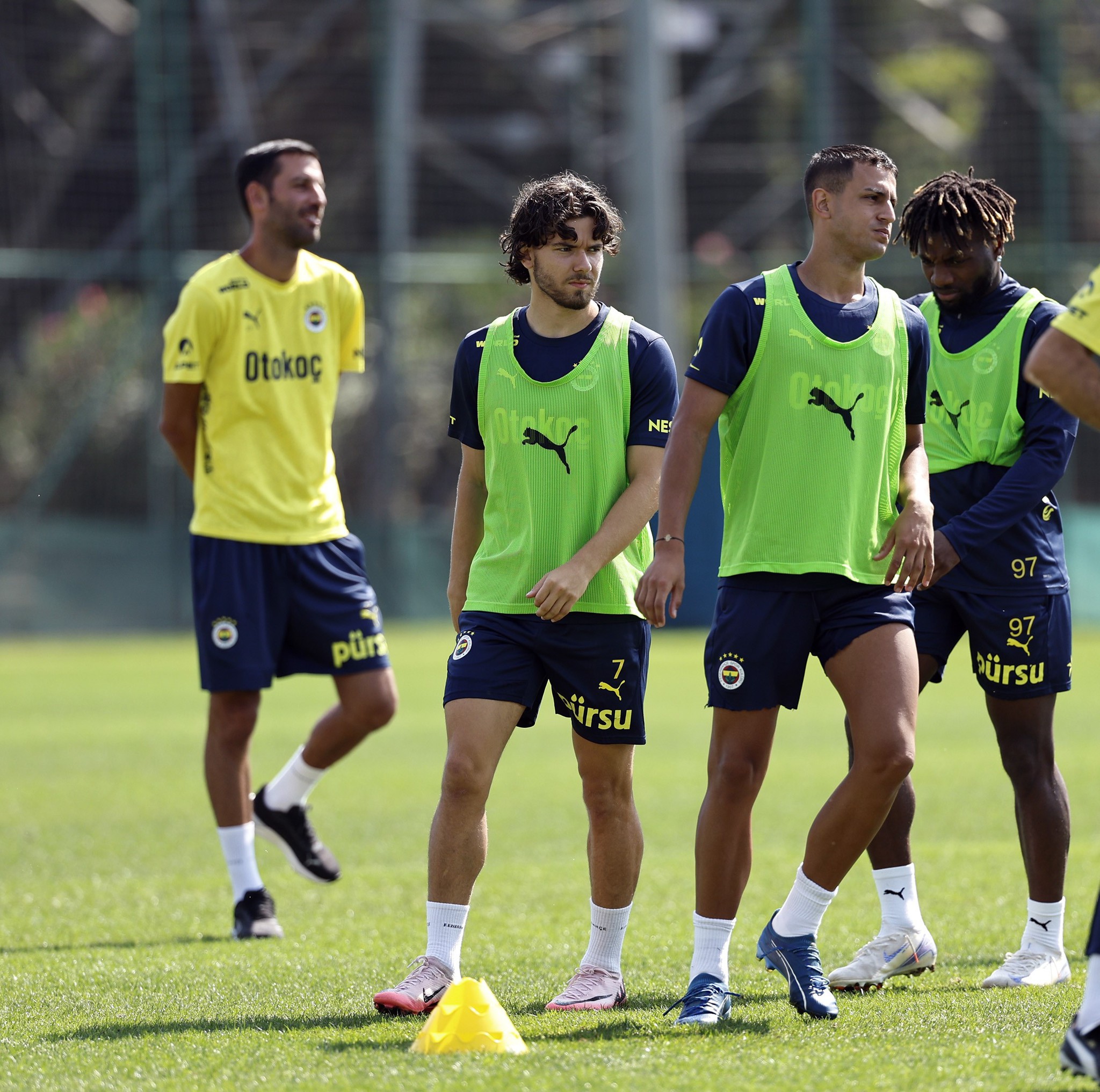 Fenerbahçe’den Beşiktaş’ı üzecek transfer hamlesi!