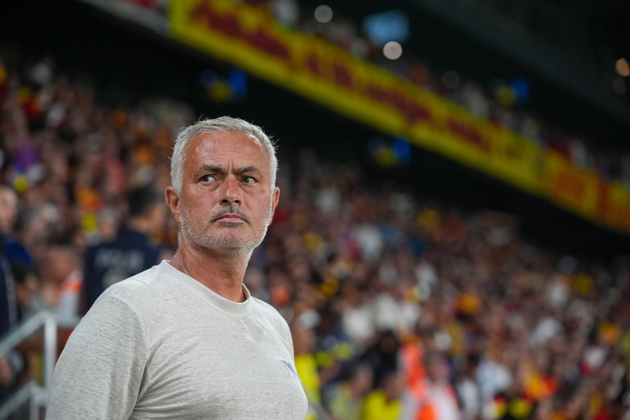 FENERBAHÇE HABERLERİ | Jose Mourinho’dan Ferdi Kadıoğlu’nun transferine şartlı izin!