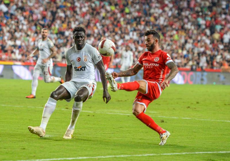 TRANSFER HABERİ - Galatasaray teklifi reddetti! İtalyan devi revizeye gidiyor