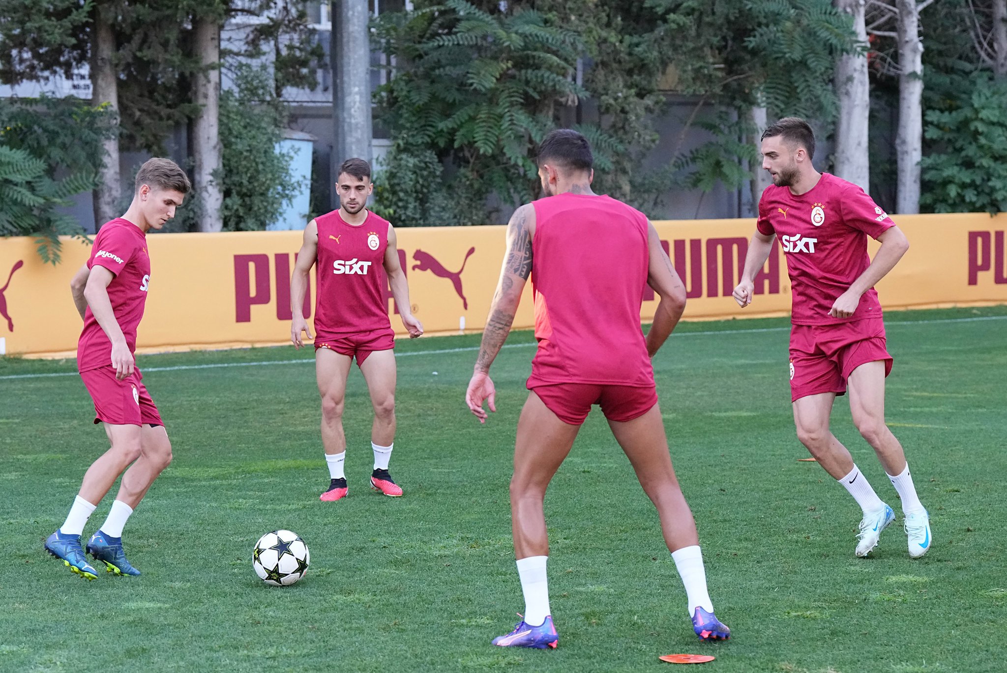 Galatasaray’a transfer piyangosu! Takımda düşünülmüyordu