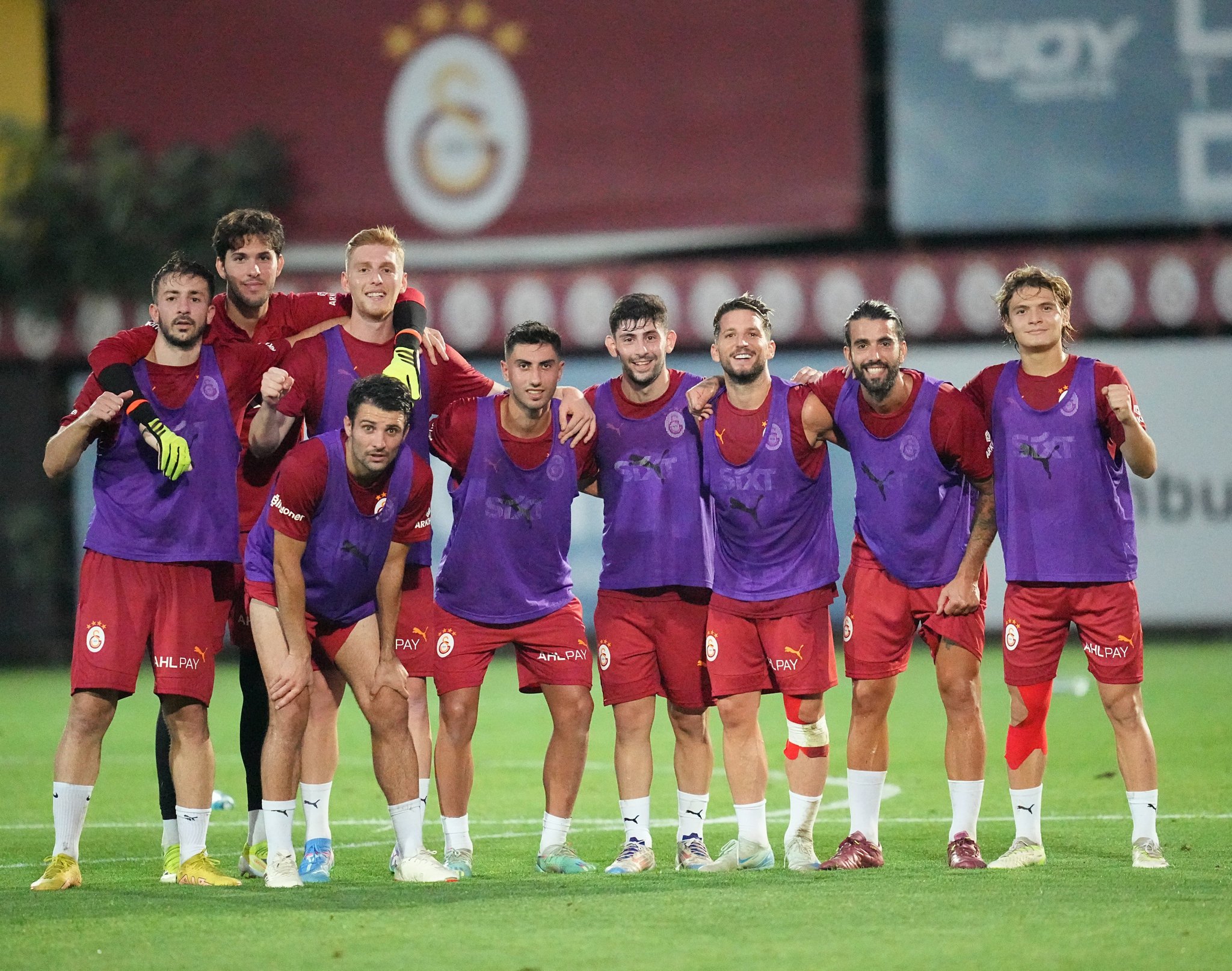 Galatasaray’a transfer piyangosu! Takımda düşünülmüyordu