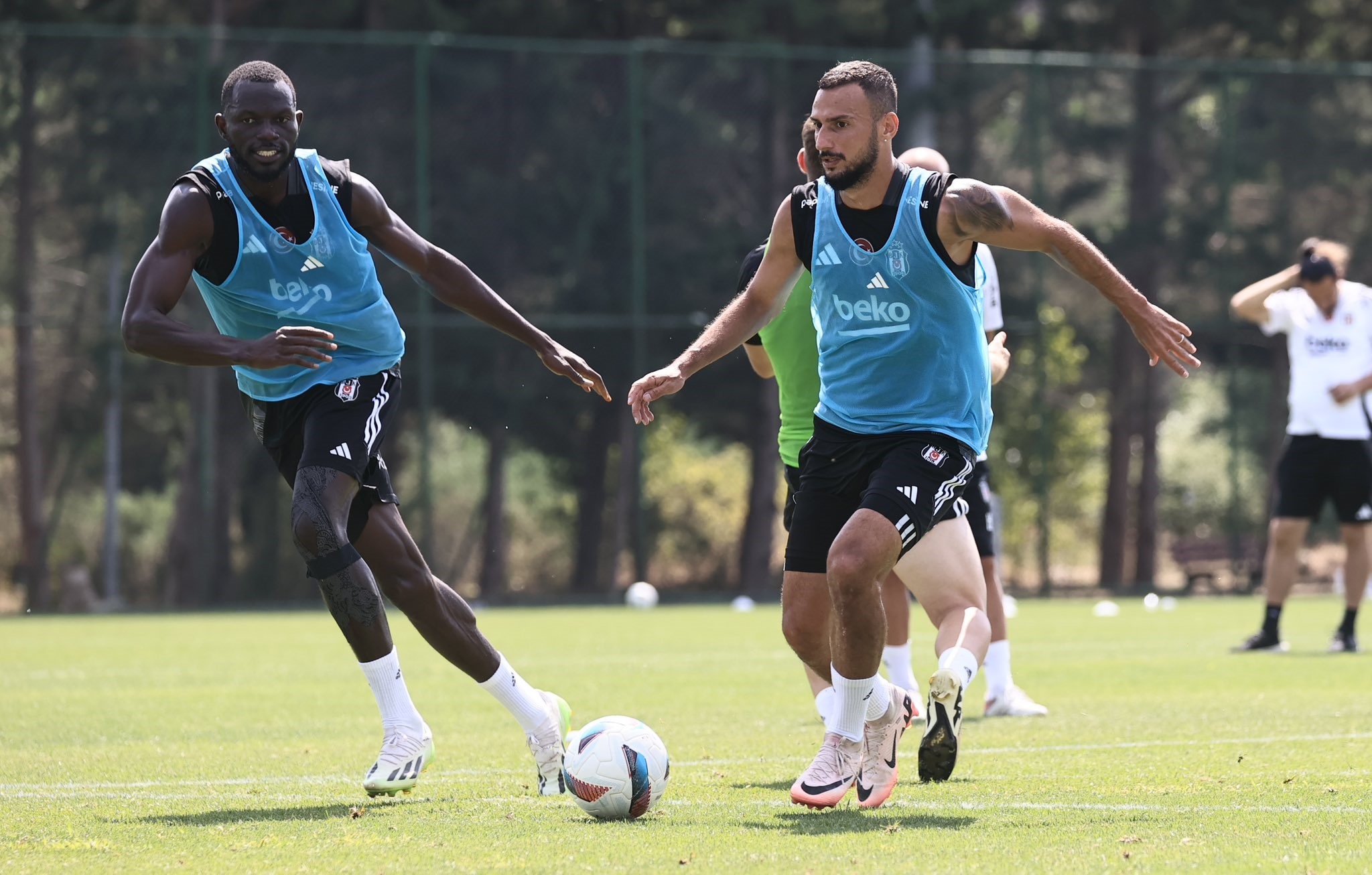 Beşiktaş için flaş iddia! Yıldız futbolcu siyah-beyazlıların teklifini reddetti