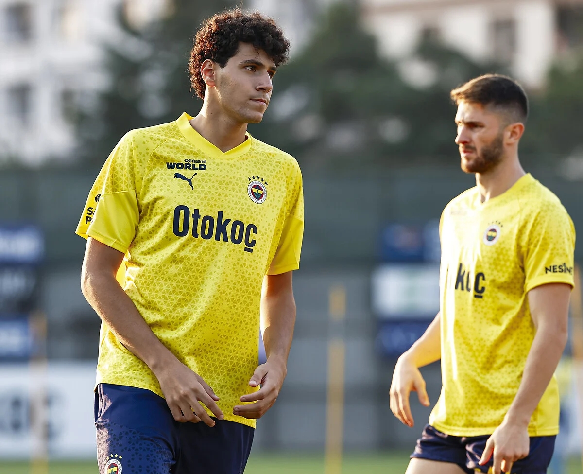 Fenerbahçe’de yıldız futbolcuyla yollar ayrılıyor! Belçika Ligi’nden flaş talip