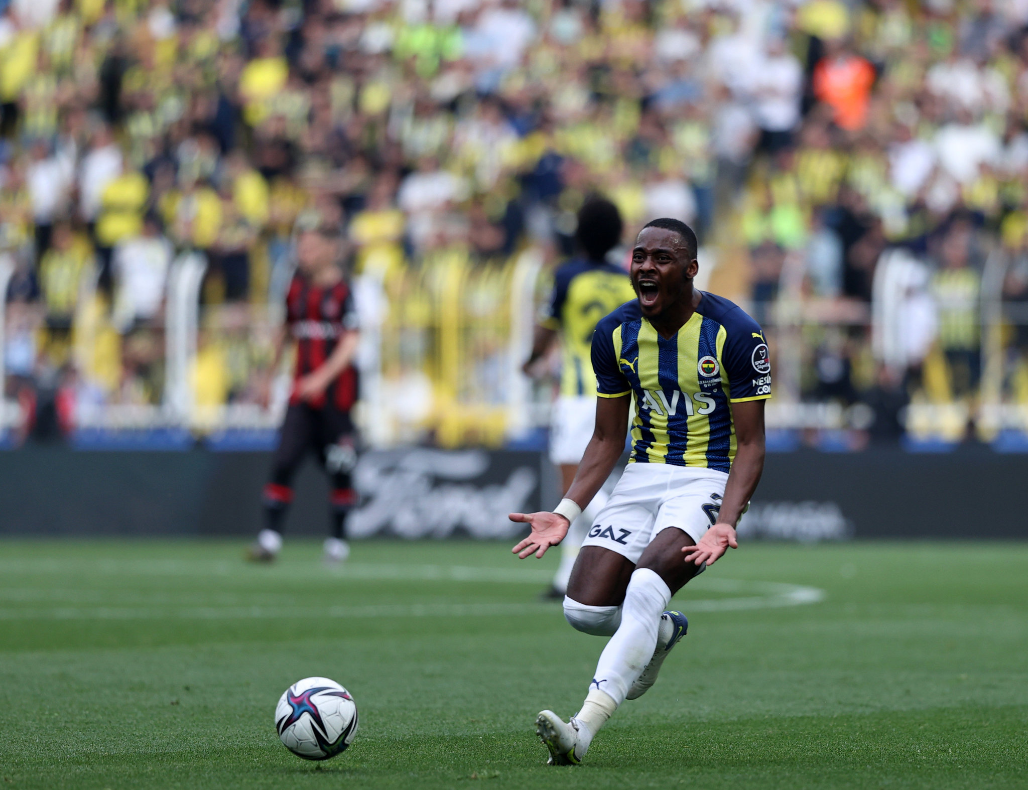 Fenerbahçe’ye Hollandalı sol bek! Kanarya’dan fırsat transferi