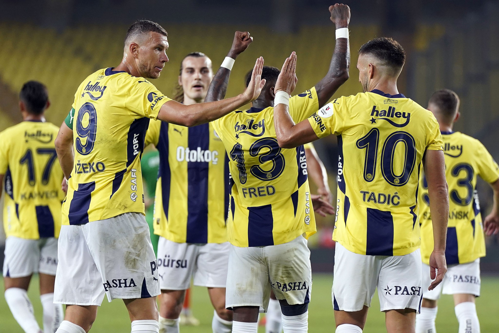 İngiliz basınından bomba iddia! Dünya yıldızı Fenerbahçe’ye sıcak bakıyor