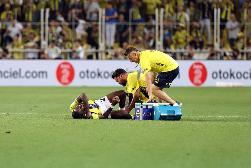 TRANSFER HABERİ | Fenerbahçe yılın bombasını patlatacak! Eski Galatasaraylı geliyor