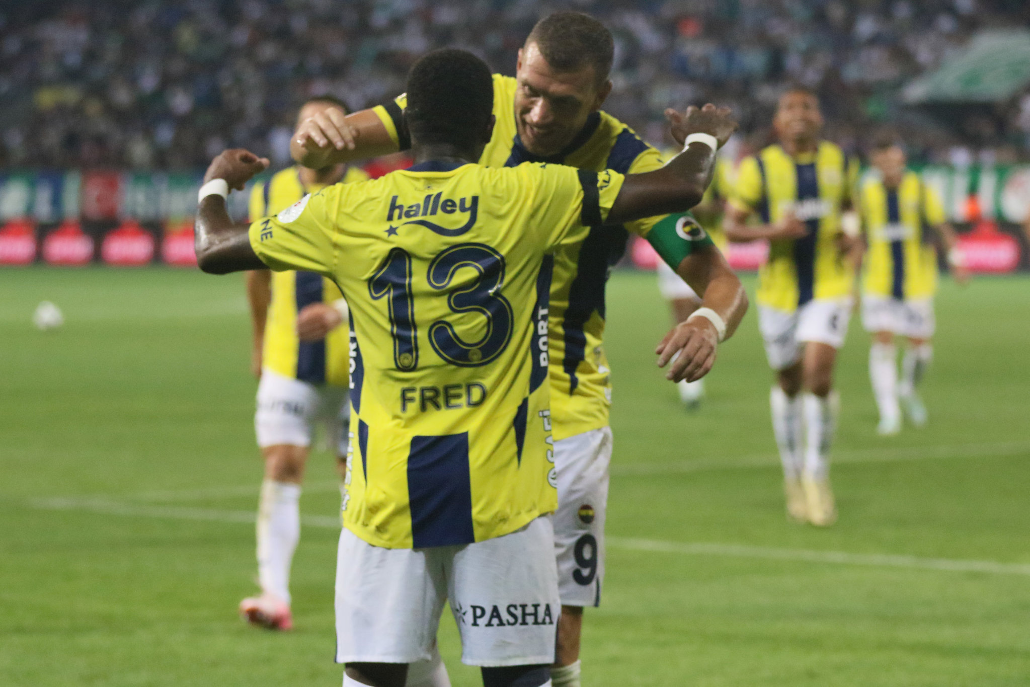 Eski Galatasaraylı yıldız Fenerbahçe’ye! Bu transfer Osimhen’i unutturur