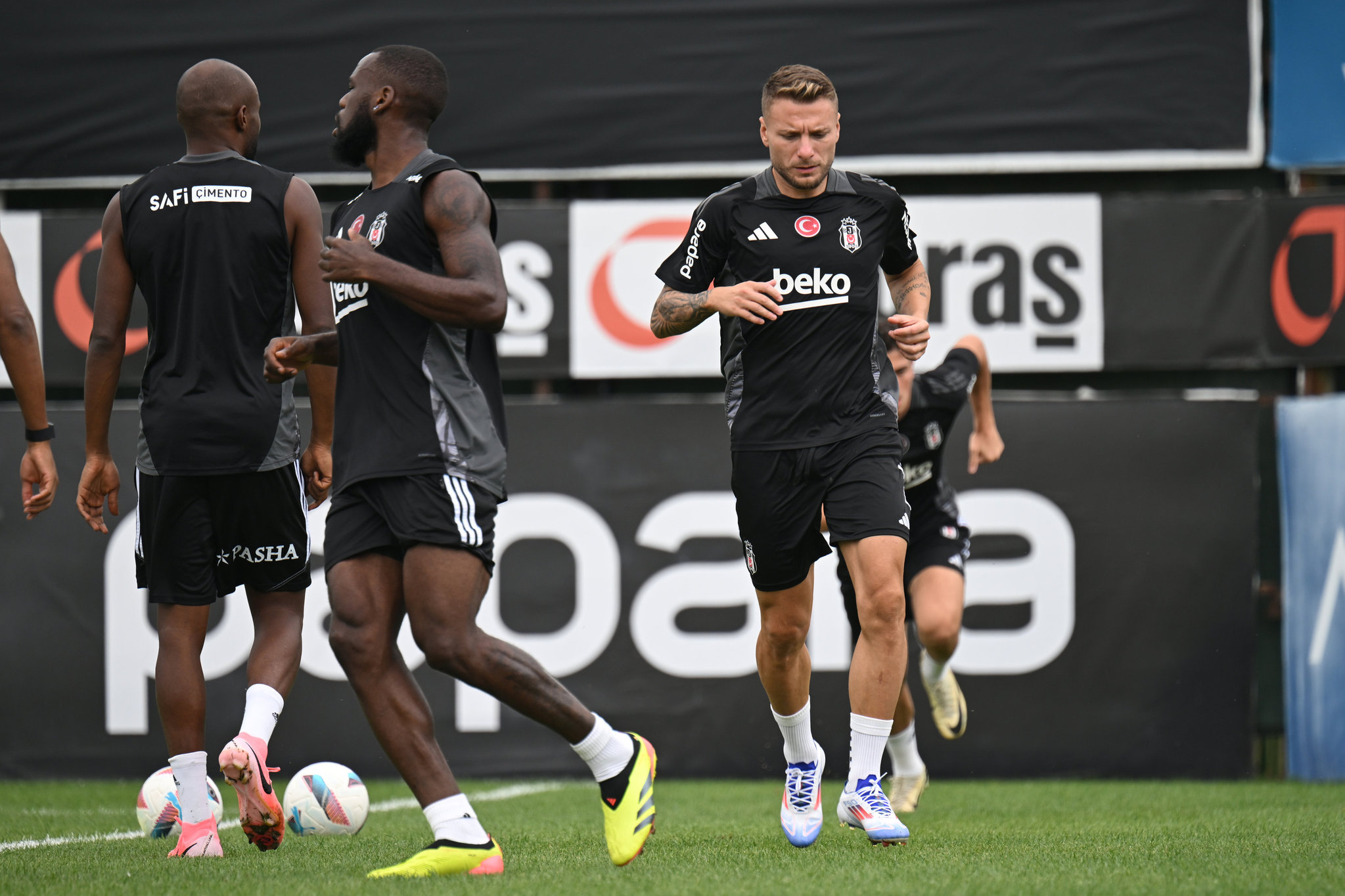 Beşiktaş eski yıldızını transfer ediyor! Fenerbahçe geri adım attı