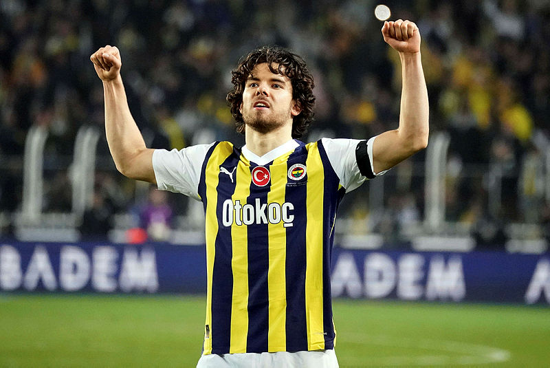 TRANSFER HABERİ | Fenerbahçe’den geleceğe yatırım! Rekor bonservis kazandıracak