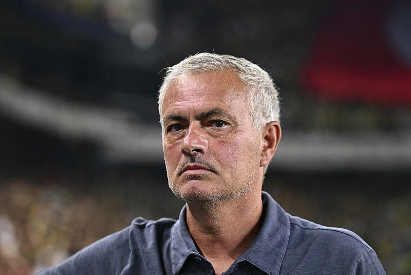 FENERBAHÇE HABERLERİ | Jose Mourinho Galatasaray derbisi için önlemini aldı! Takımla konuştu ve...