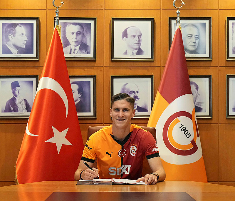 GALATASARAY HABERLERİ | Roland Sallai’nin babasından flaş transfer sözleri: Başka bir takıma...