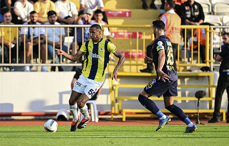 TRANSFER HABERİ | Fenerbahçe’den flaş karar! 4 futbolcunun sözleşmesi...