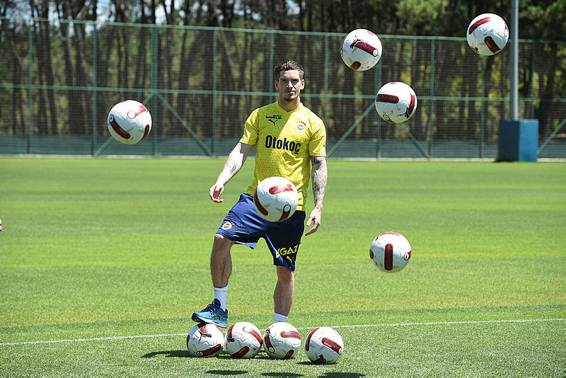 TRANSFER HABERİ | Fenerbahçe’den flaş karar! 4 futbolcunun sözleşmesi...