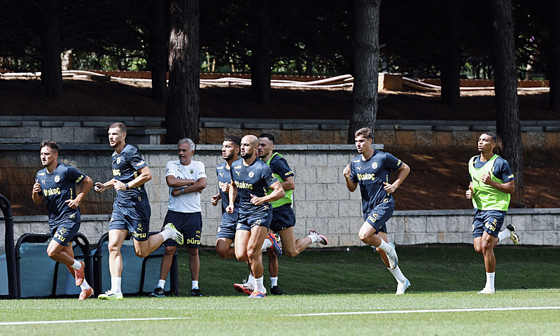 FENERBAHÇE HABERLERİ - Jose Mourinho’nun derbi planı ortaya çıktı! Galatasaray’a karşı sürpriz rotasyon