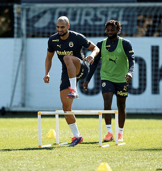 FENERBAHÇE HABERLERİ | Jose Mourinho’dan flaş Amrabat kararı! Fred ve İsmail Yüksek...