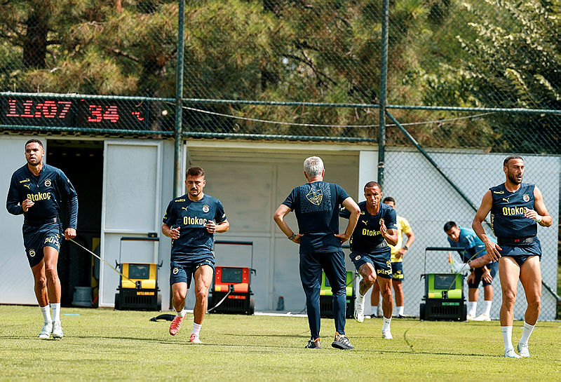 Fenerbahçe galibiyet planını belirledi! İşte Mourinho’nun derbi taktiği...