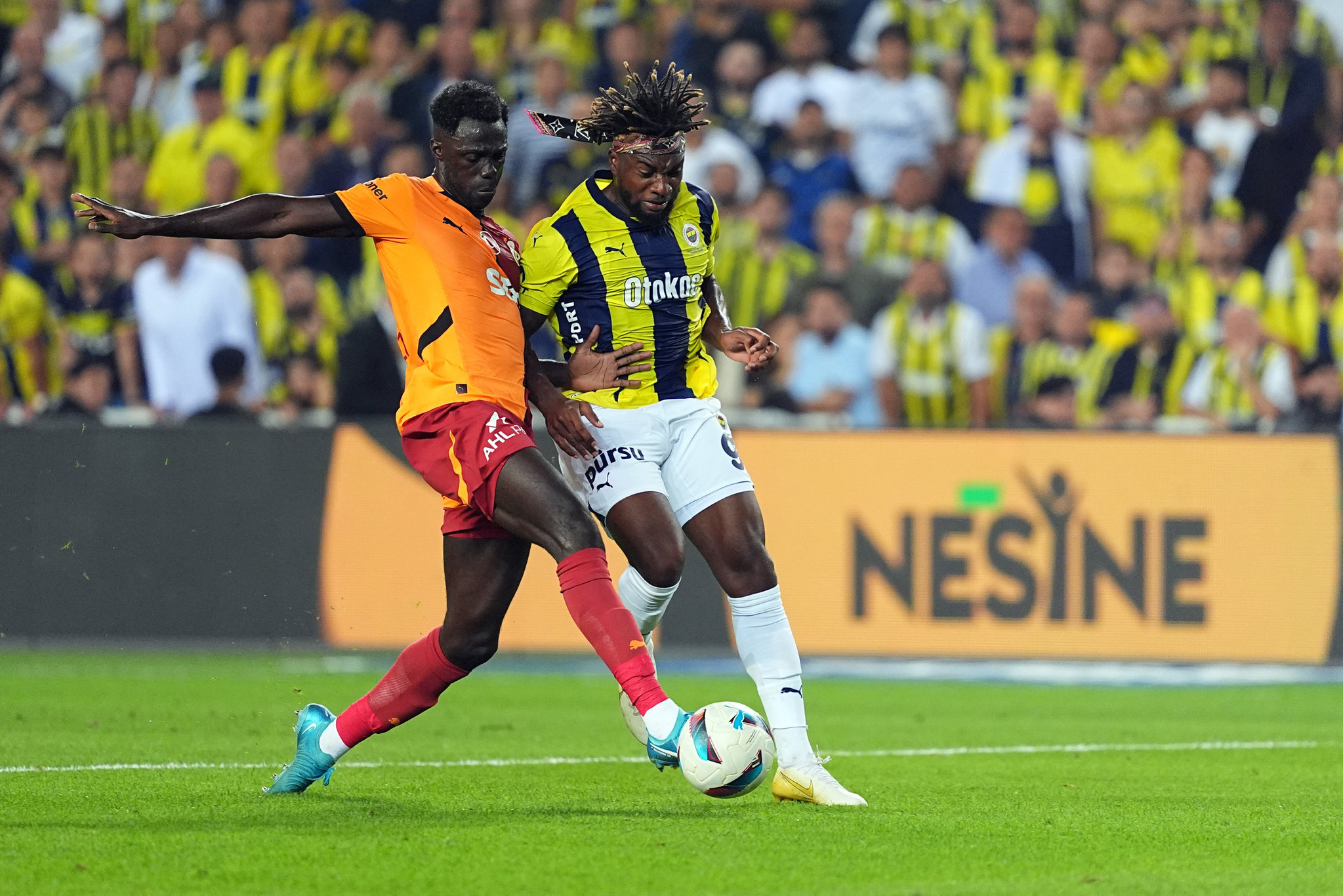 Fenerbahçe’de Allan Saint-Maximin ve Osayi Samuel gelişmesi!