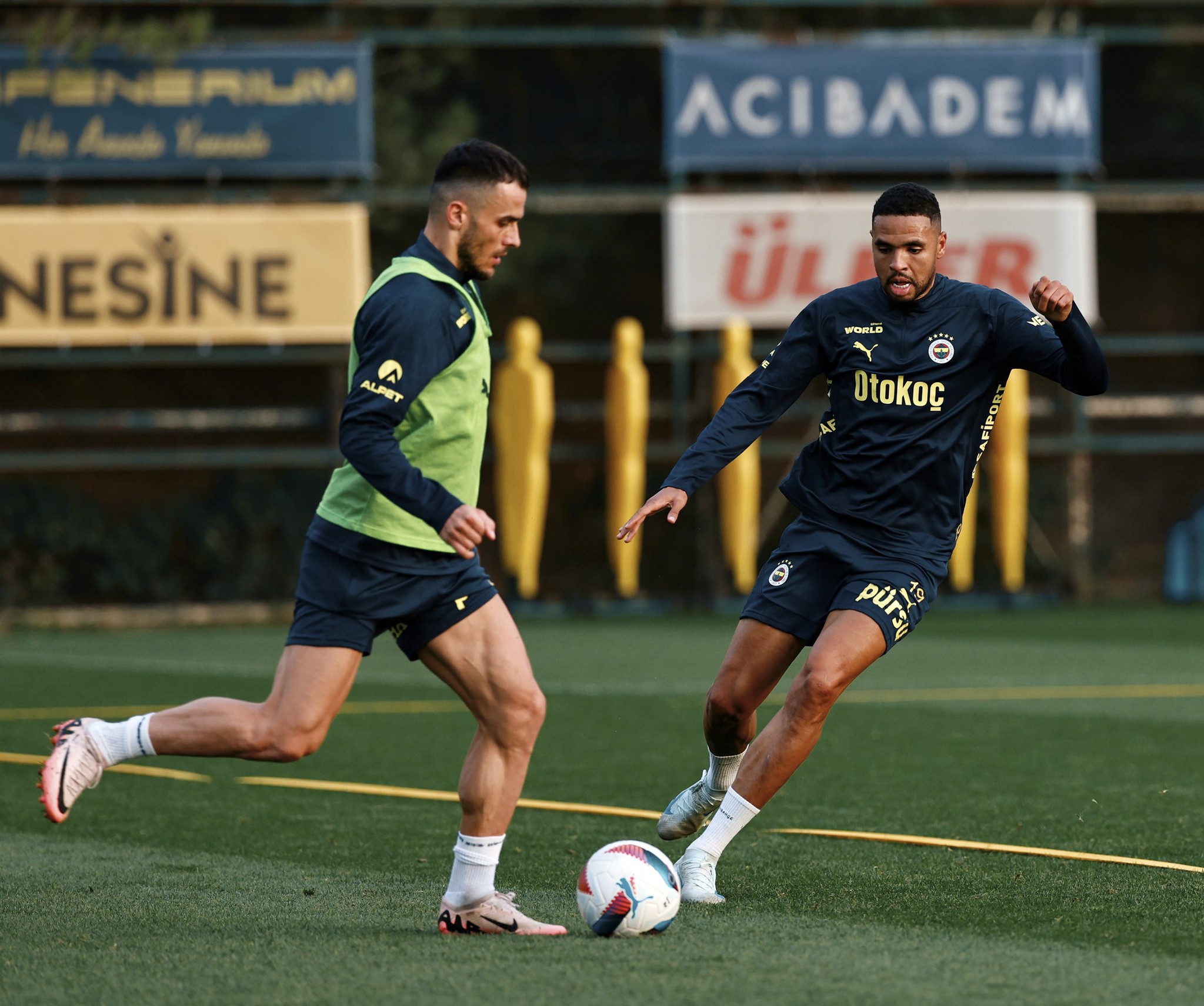 Fenerbahçe’den Galatasaray’a transfer çalımı! Devre arasında taşlar yerinden oynayacak