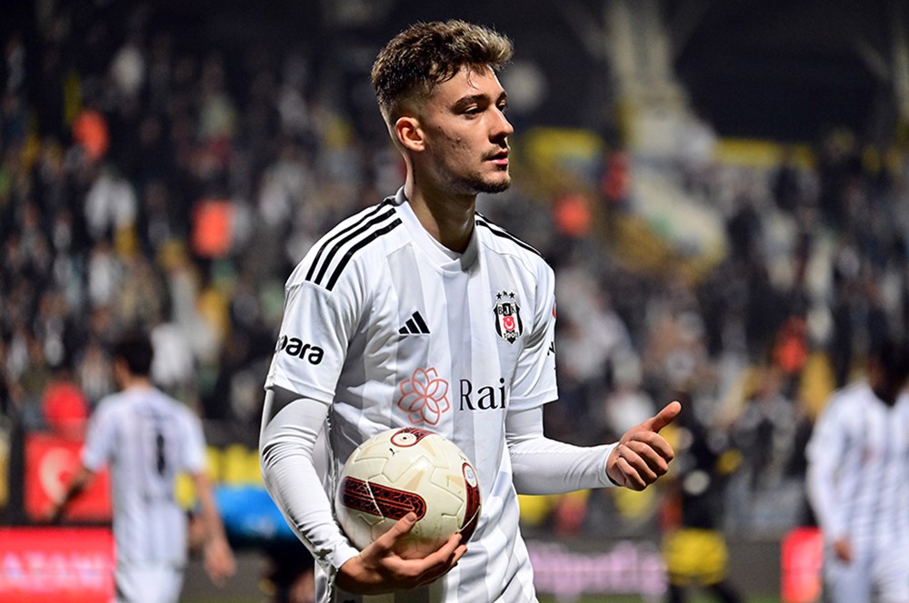 Giovanni van Bronchkorst’tan Beşiktaşlı yıldıza ültimatom! Bir an önce toparlanmalısın