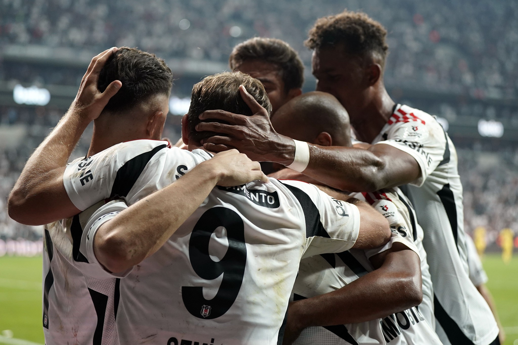 Beşiktaş Avrupa Ligi’nde siftah peşinde! İşte Giovanni van Bronchorst’un Ajax maçı muhtemel 11’i...