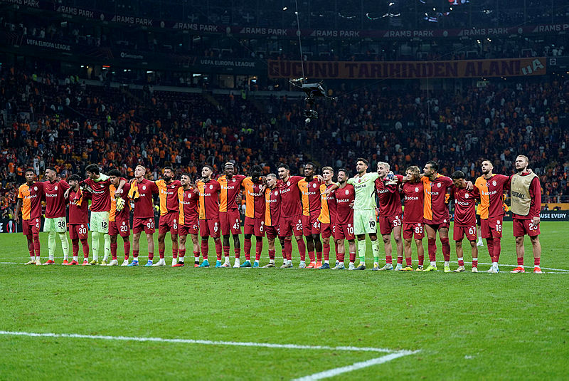 GALATASARAY HABERLERİ | Okan Buruk o futbolcuları kızağa çekecek! Osimhen ve Icardi...