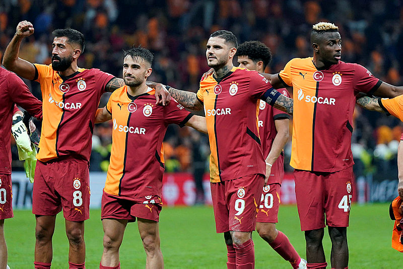 GALATASARAY HABERLERİ | Okan Buruk o futbolcuları kızağa çekecek! Osimhen ve Icardi...