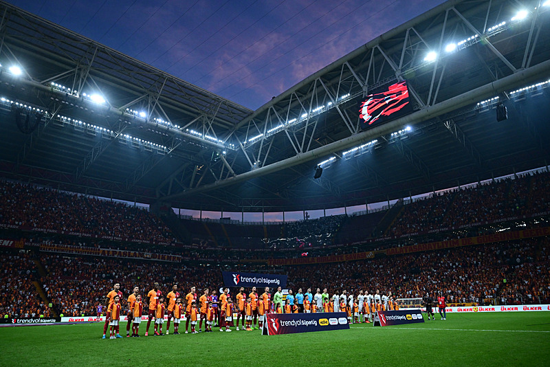 Galatasaray transferde bombayı patlatıyor! Yıldız ismi Beşiktaş istemişti