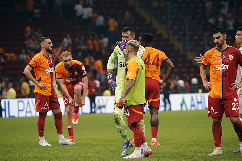 GALATASARAY TRANSFER HABERİ - Okan Buruk biletini kesmişti! Jelert’in yerine geliyor