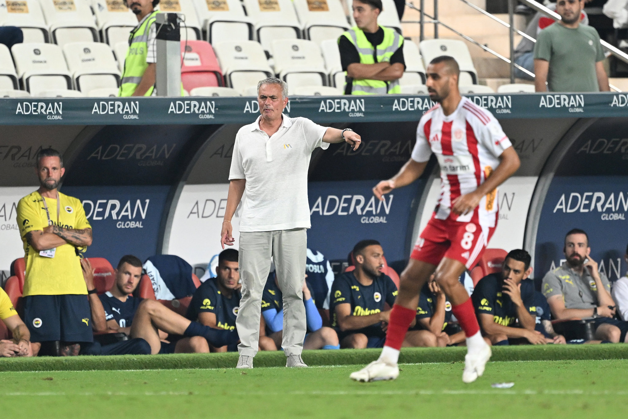 TRANSFER HABERİ: Fenerbahçe’de Mourinho endişesi! Yeni takımı...