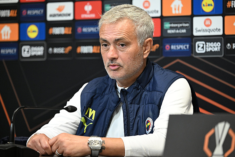 Fenerbahçe’de Jose Mourinho gelişmesi! Takımdan ayrılacak mı?