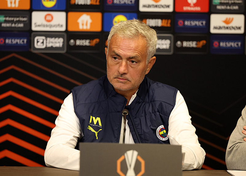 Fenerbahçe’de Jose Mourinho gelişmesi! Takımdan ayrılacak mı?