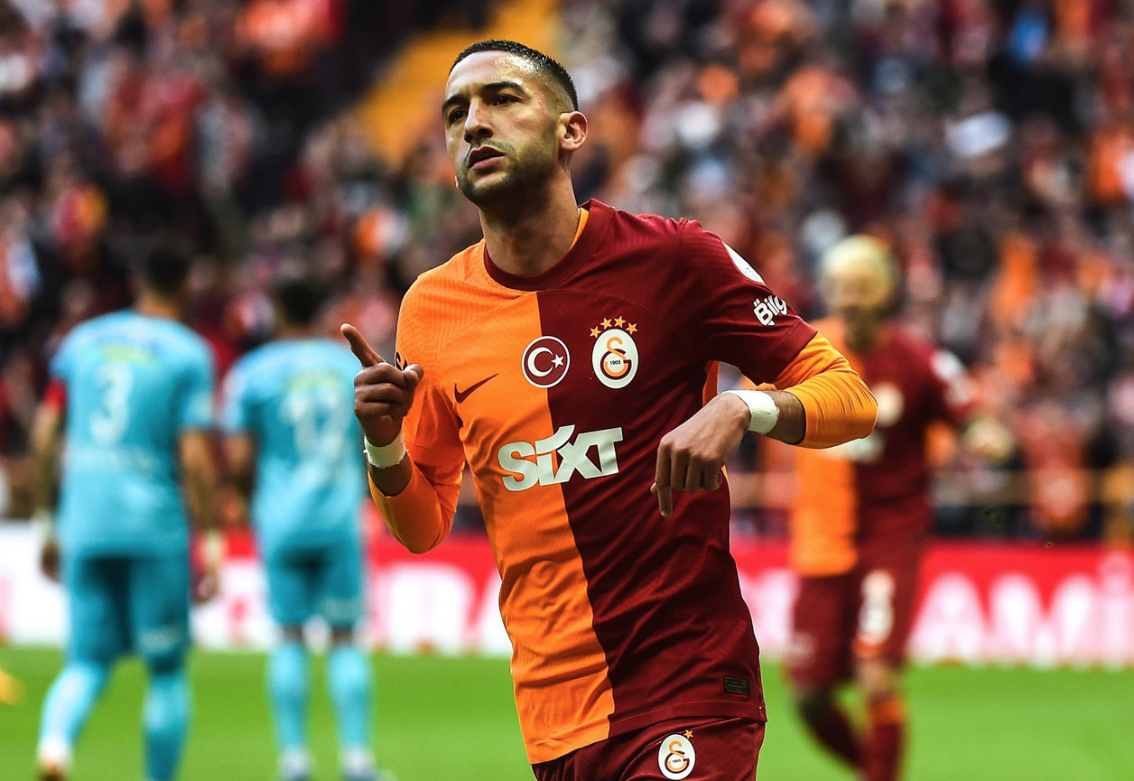 TRANSFER HABERLERİ | Galatasaray’ın yıldızına sürpriz talip! Ara transferde...