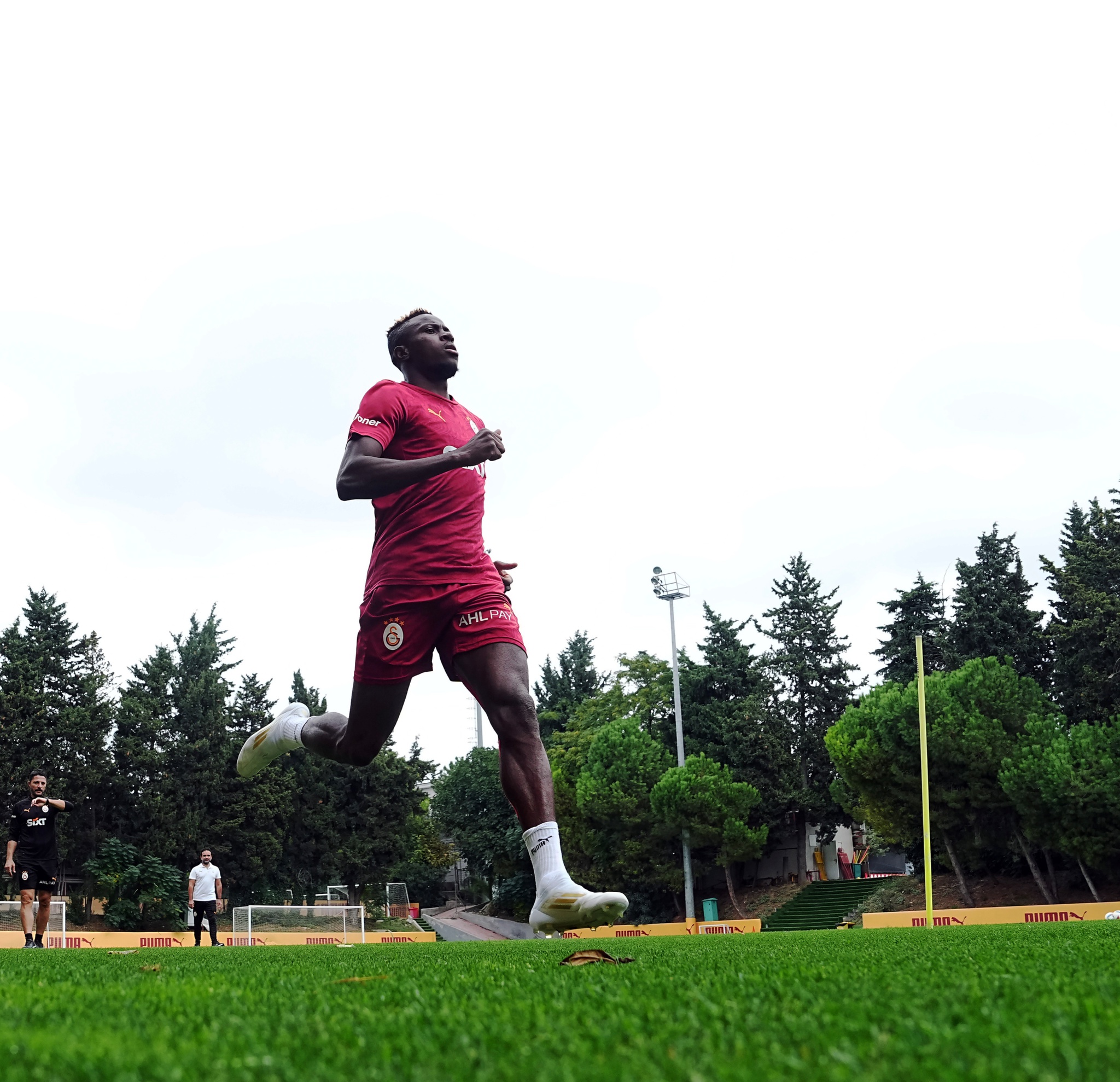 GALATASARAY HABERLERİ | Victor Osimhen’in son durumu belli oldu! Beşiktaş derbisine yetişecek mi?