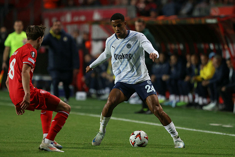 TRANSFER HABERİ | Fenerbahçe’ye İngiliz devinden sol bek! Mourinho’nun eski öğrencisi