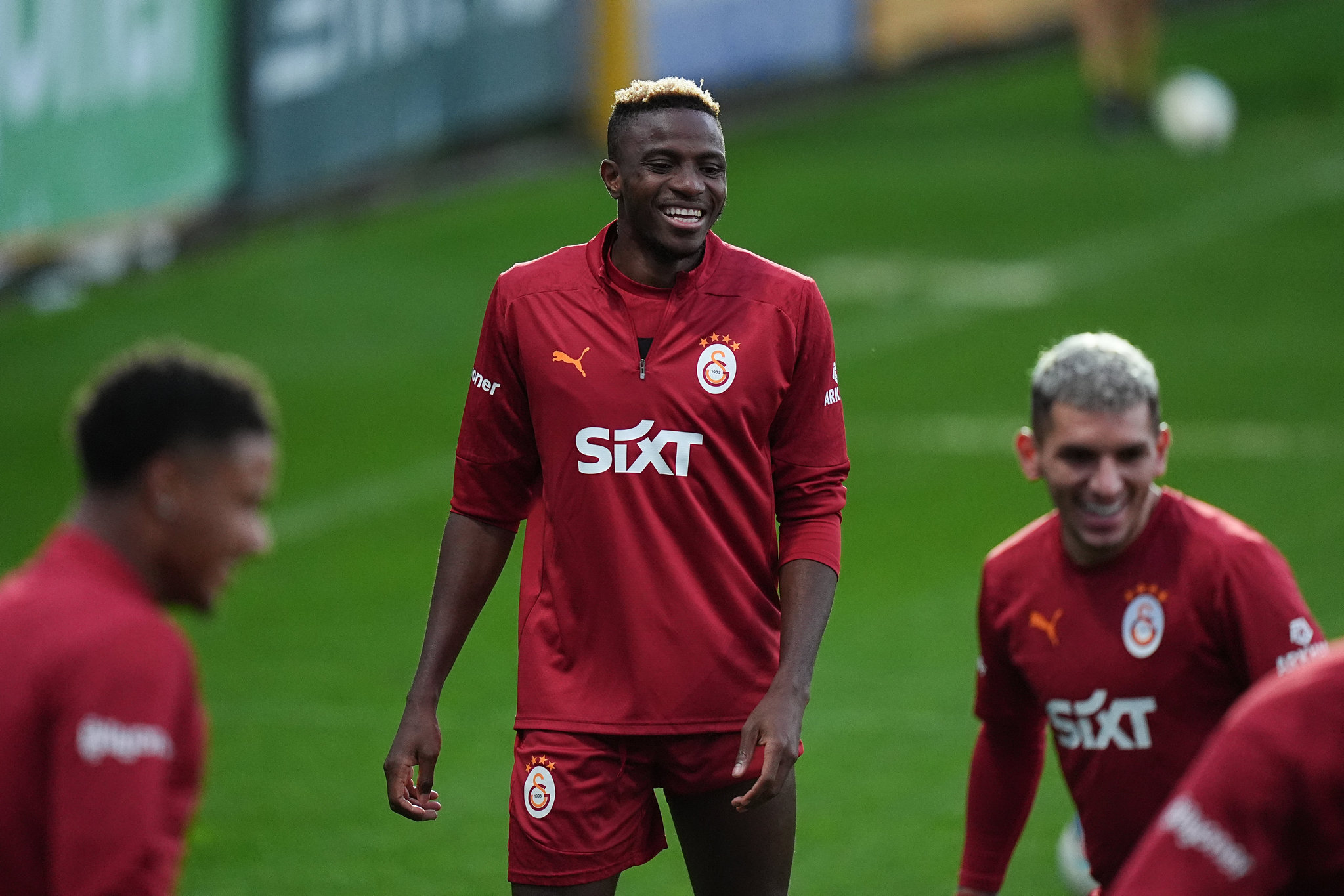 GALATASARAY HABERİ | Victor Osimhen mi, Dries Mertens mi? Okan Buruk kararını verdi!