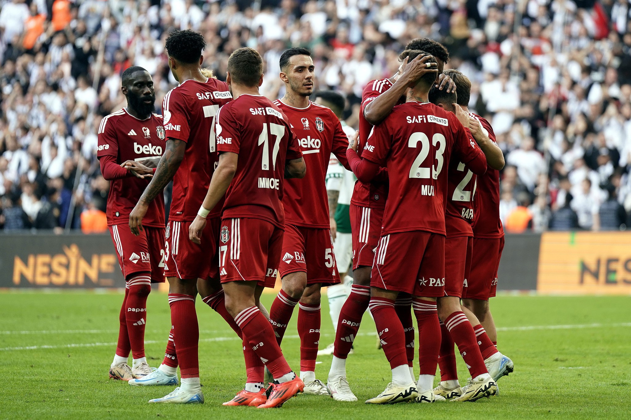 Beşiktaş’tan 21 yıl sonra gelen rekor! Bronckhorst ilki başardı...