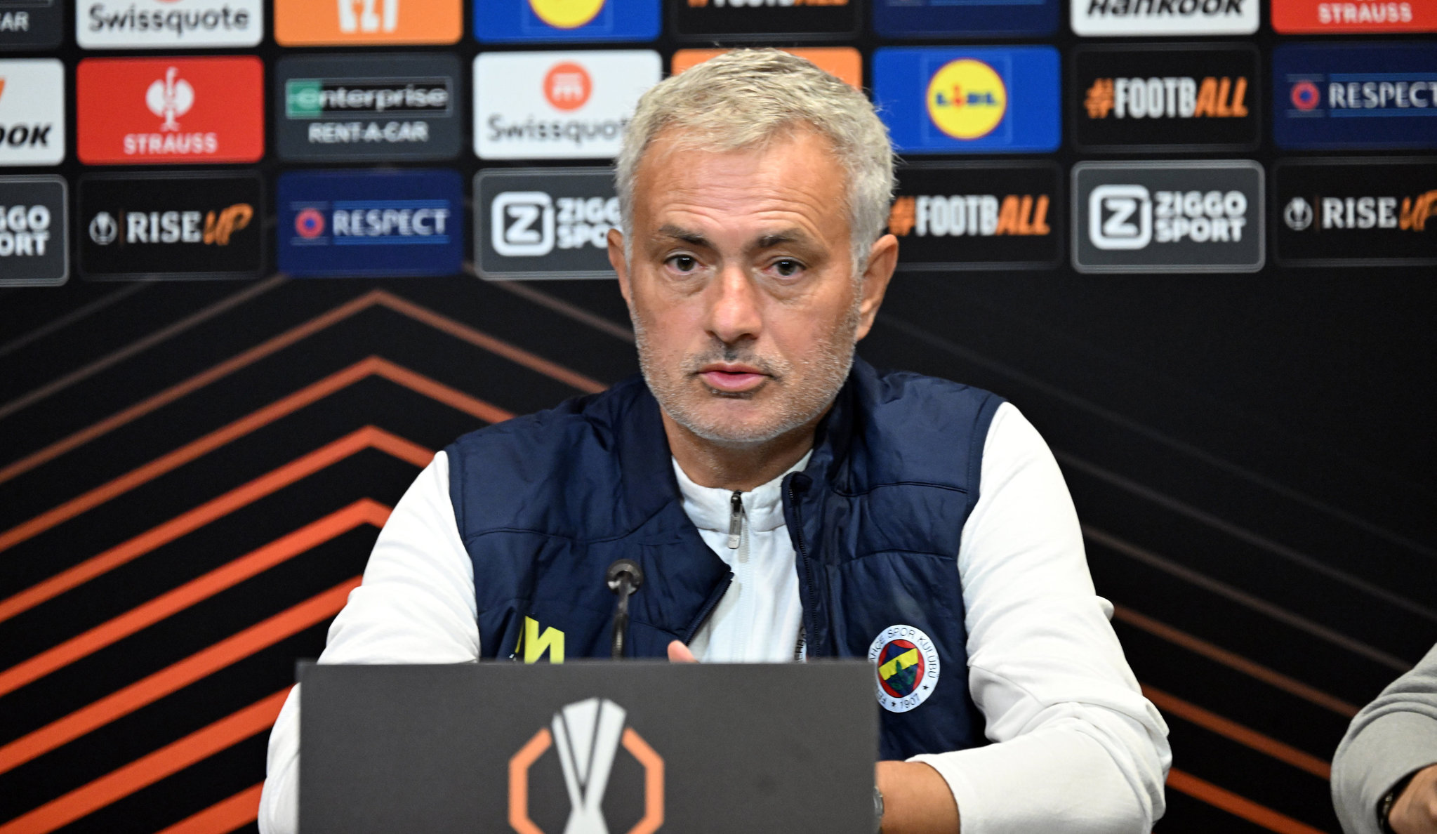 FENERBAHÇE HABERLERİ: Jose Mourinho’dan İsmail Kartal’ı aratan tablo!